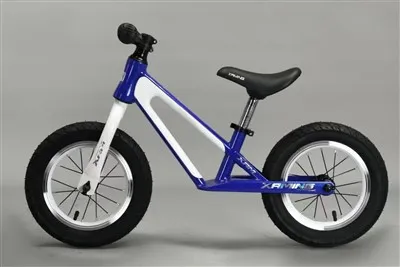 Ο ενθουσιασμός αυξάνεται καθώς η εταιρεία DAODEBAO ετοιμάζεται να στείλει ποδ...